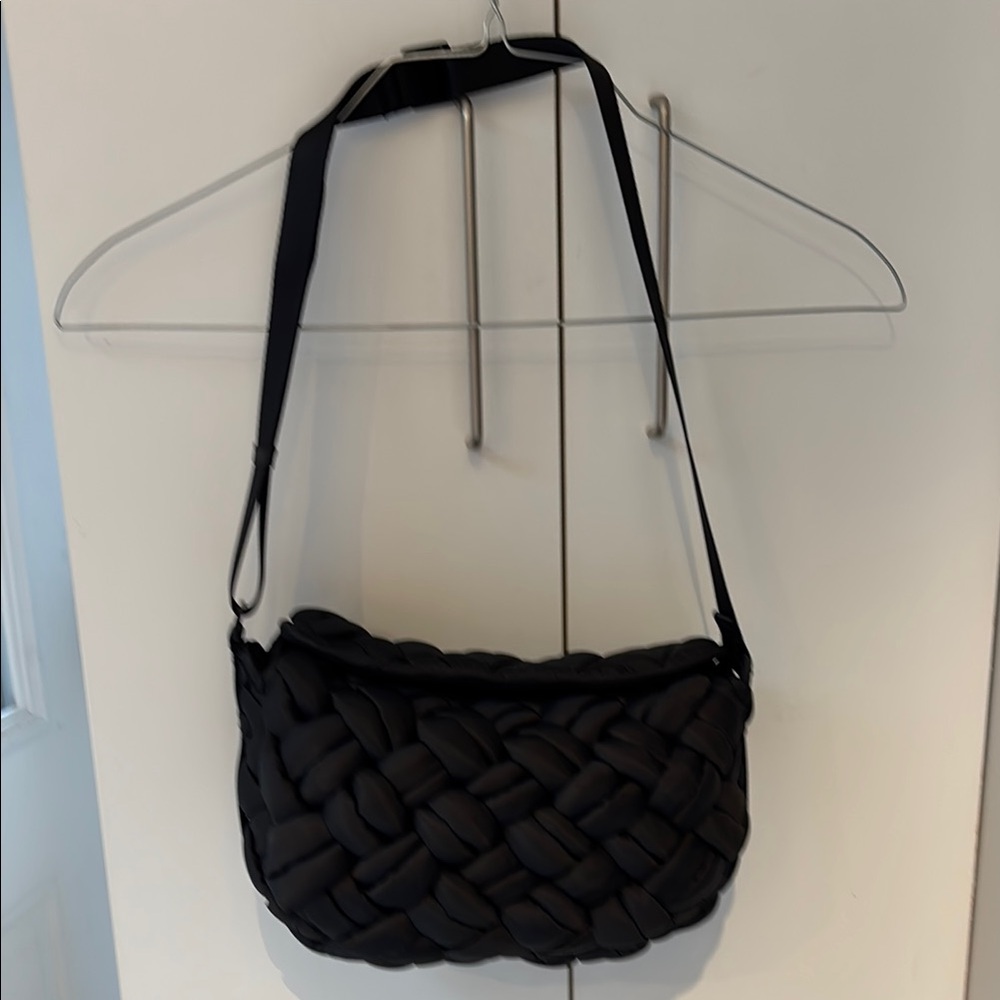 Elegant Black Woven Shoulder Bag